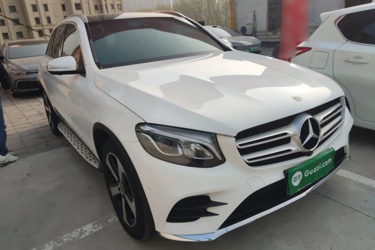 Used Mercedes-Benz GLC 2018 GLC 260 4MATIC Luxury Model Exterior 1