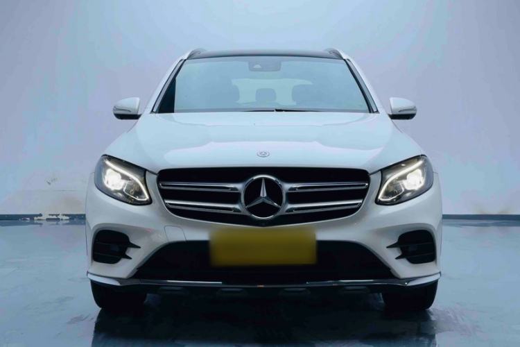 Used Mercedes-Benz GLC 2018 Facelift GLC 260 4MATIC Luxury Edition Exterior 1
