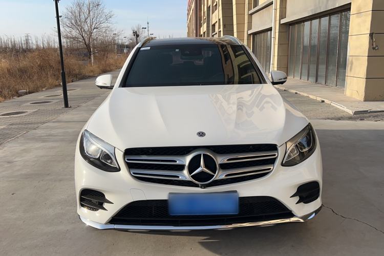 Used Mercedes-Benz GLC 2018 GLC 260 4MATIC Luxury Model Exterior 1