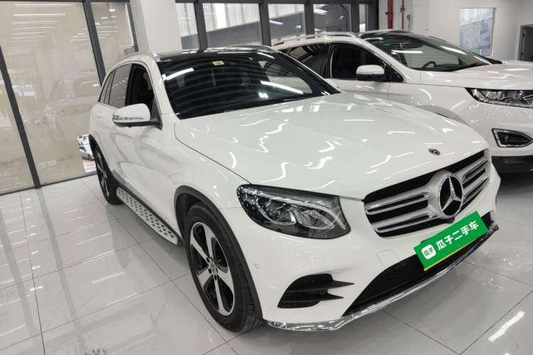 Used Mercedes-Benz GLC 2018 GLC 260 4MATIC Luxury Model Exterior 1