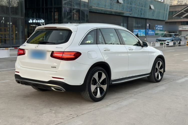 Used Mercedes-Benz GLC 2018 GLC 300 4MATIC Sport Edition Exterior 2