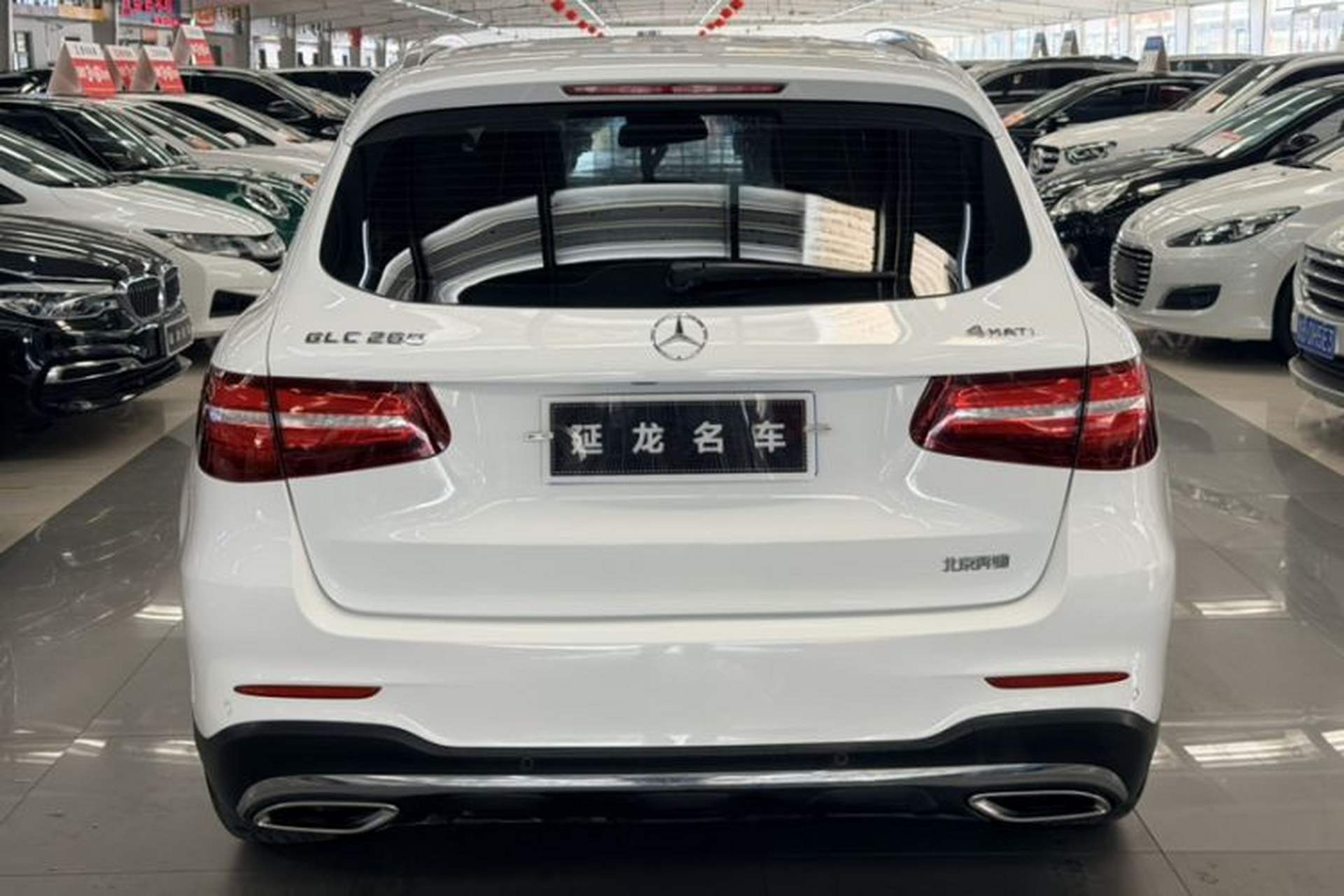 Used Mercedes-Benz GLC 2018 Facelift GLC 260 4MATIC Luxury Edition Exterior 2