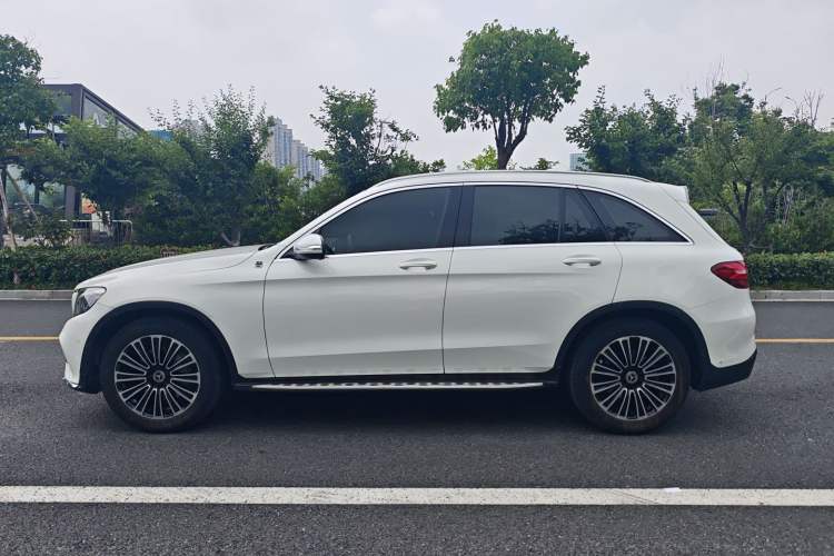 Used Mercedes-Benz GLC 2018 GLC 260 4MATIC Dynamic Edition Exterior 2