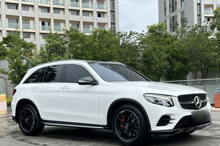 Used Mercedes-Benz GLC 2018 Facelift GLC 260 4MATIC Luxury Edition Exterior 2