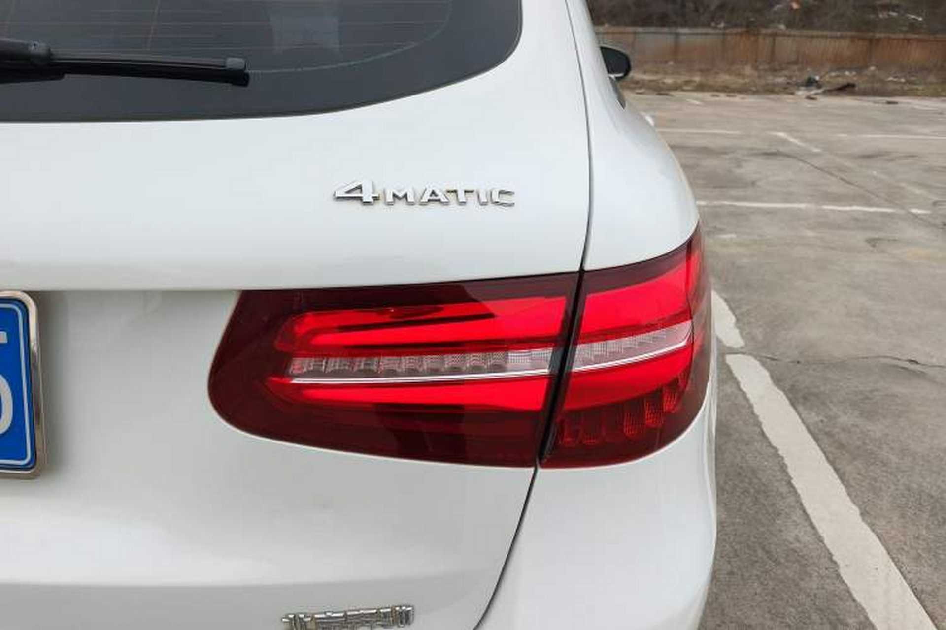 Used Mercedes-Benz GLC 2018 Facelifted GLC 260 4MATIC Dynamic Edition Exterior 3