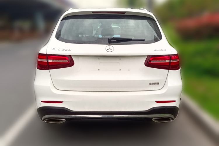 Used Mercedes-Benz GLC 2018 Facelift GLC 260 4MATIC Luxury Edition Exterior 4