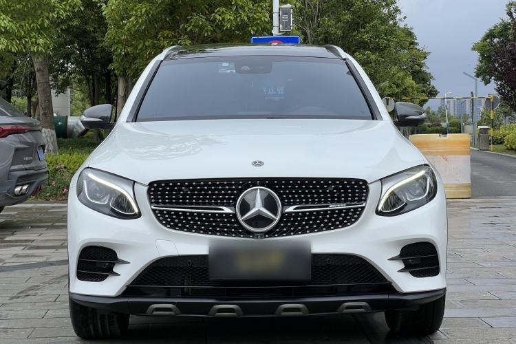 Used Mercedes-Benz GLC 2018 Facelift GLC 260 4MATIC Luxury Edition Exterior 4