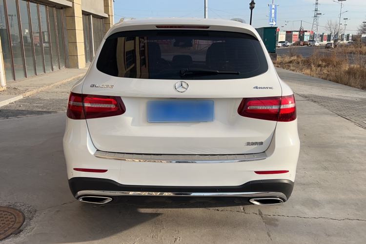 Used Mercedes-Benz GLC 2018 GLC 260 4MATIC Luxury Model Exterior 4