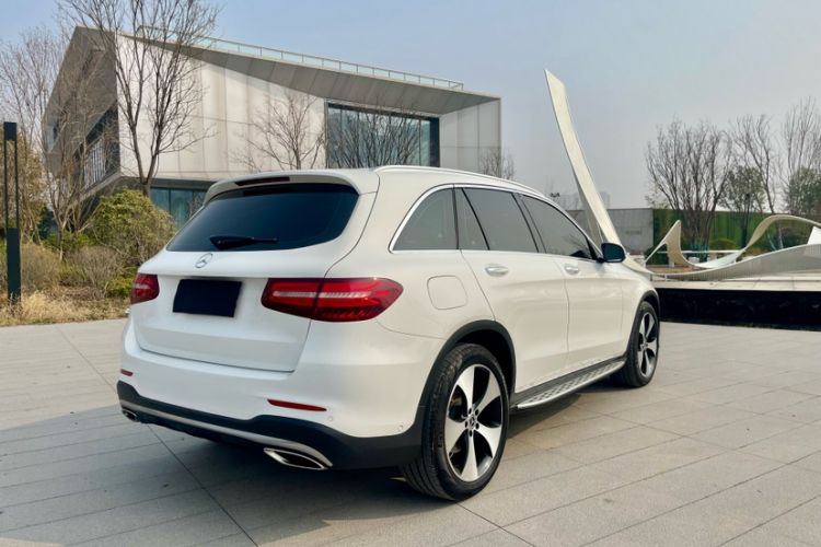 Used Mercedes-Benz GLC 2018 GLC 300 4MATIC Sport Edition Exterior 5