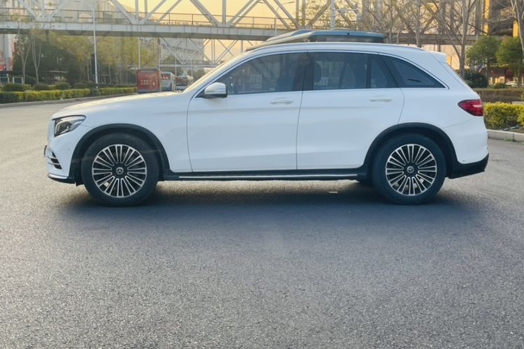 Used Mercedes-Benz GLC 2018 Facelifted GLC 260 4MATIC Dynamic Edition Exterior 5