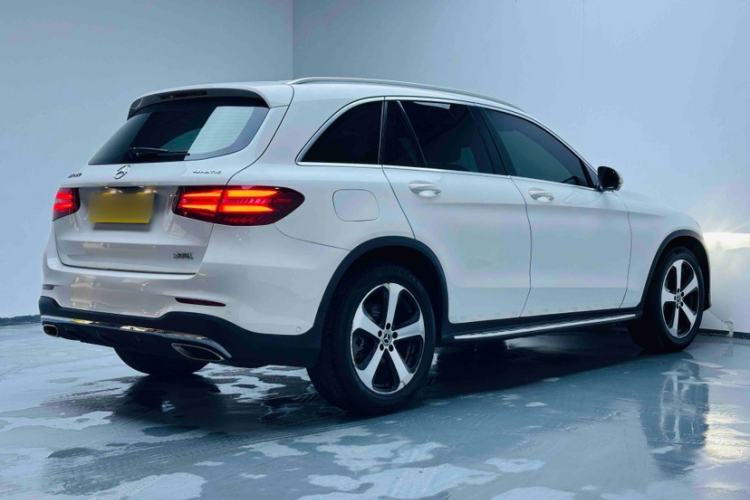 Used Mercedes-Benz GLC 2018 Facelift GLC 260 4MATIC Luxury Edition Exterior 5