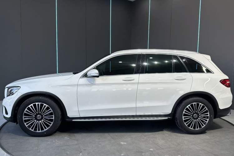 Used Mercedes-Benz GLC 2018 GLC 200 4MATIC Exterior 5
