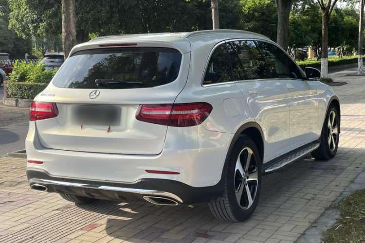 Used Mercedes-Benz GLC 2018 GLC 260 4MATIC Luxury Model Exterior 5