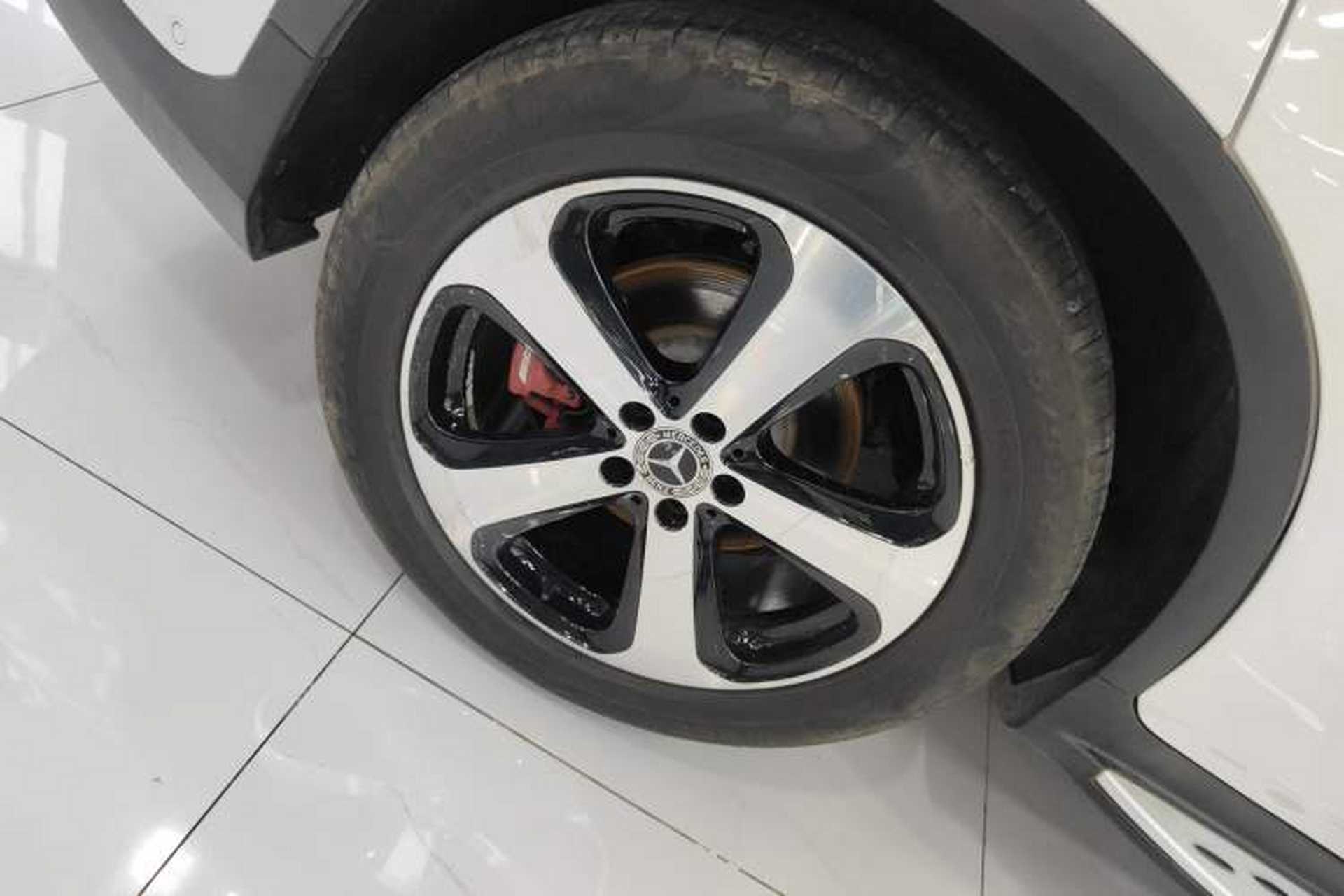 Used Mercedes-Benz GLC 2018 GLC 260 4MATIC Luxury Model Exterior 5