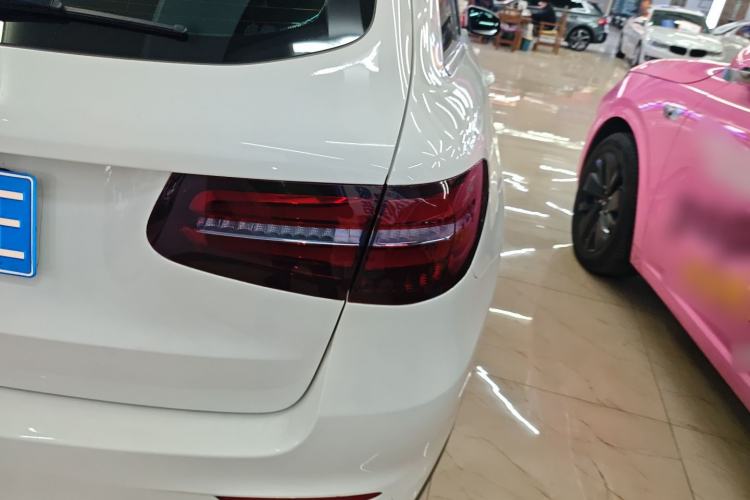 Used Mercedes-Benz GLC 2018 GLC 300 4MATIC Sport Edition Exterior 6