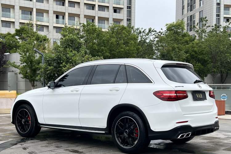 Used Mercedes-Benz GLC 2018 Facelift GLC 260 4MATIC Luxury Edition Exterior 7