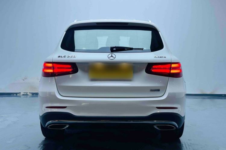 Used Mercedes-Benz GLC 2018 Facelift GLC 260 4MATIC Luxury Edition Exterior 8