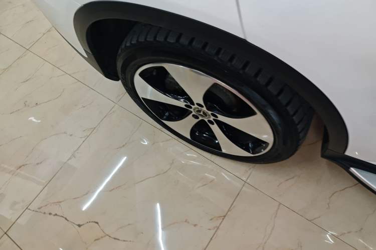 Used Mercedes-Benz GLC 2018 GLC 300 4MATIC Sport Edition Exterior 8