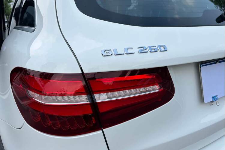 Used Mercedes-Benz GLC 2018 GLC 260 4MATIC Dynamic Edition Exterior 9