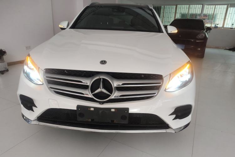 Used Mercedes-Benz GLC 2018 Facelift GLC 260 4MATIC Luxury Edition Front