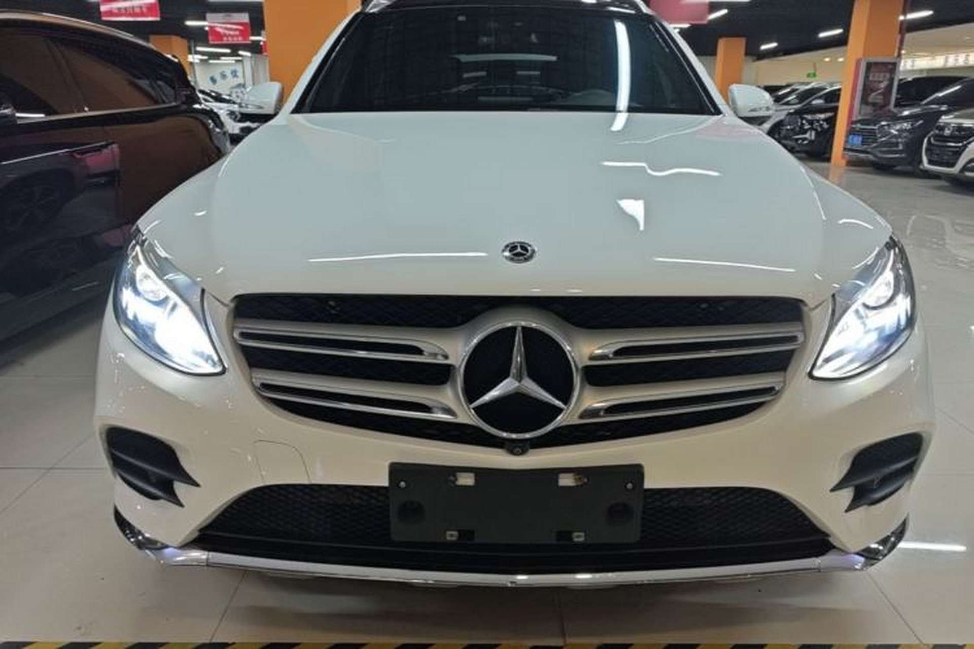 Used Mercedes-Benz GLC 2018 GLC 260 4MATIC Luxury Model Front