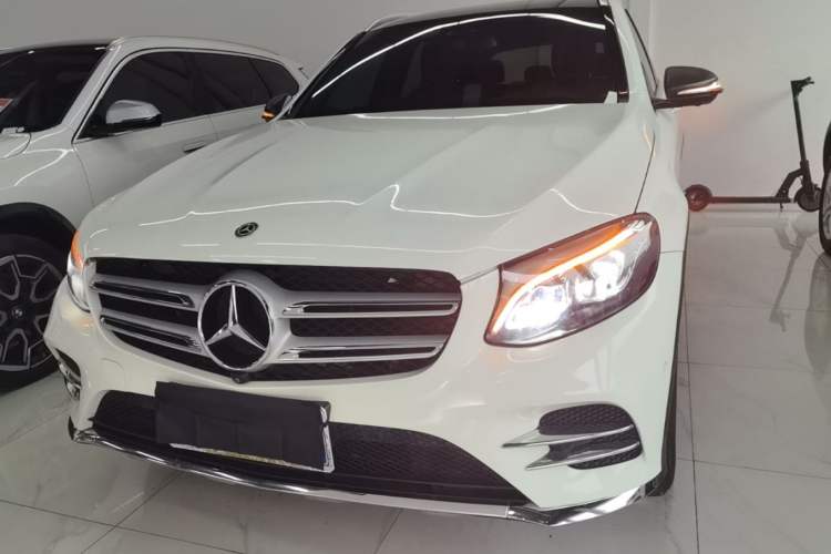 Used Mercedes-Benz GLC 2018 GLC 260 4MATIC Luxury Model Front