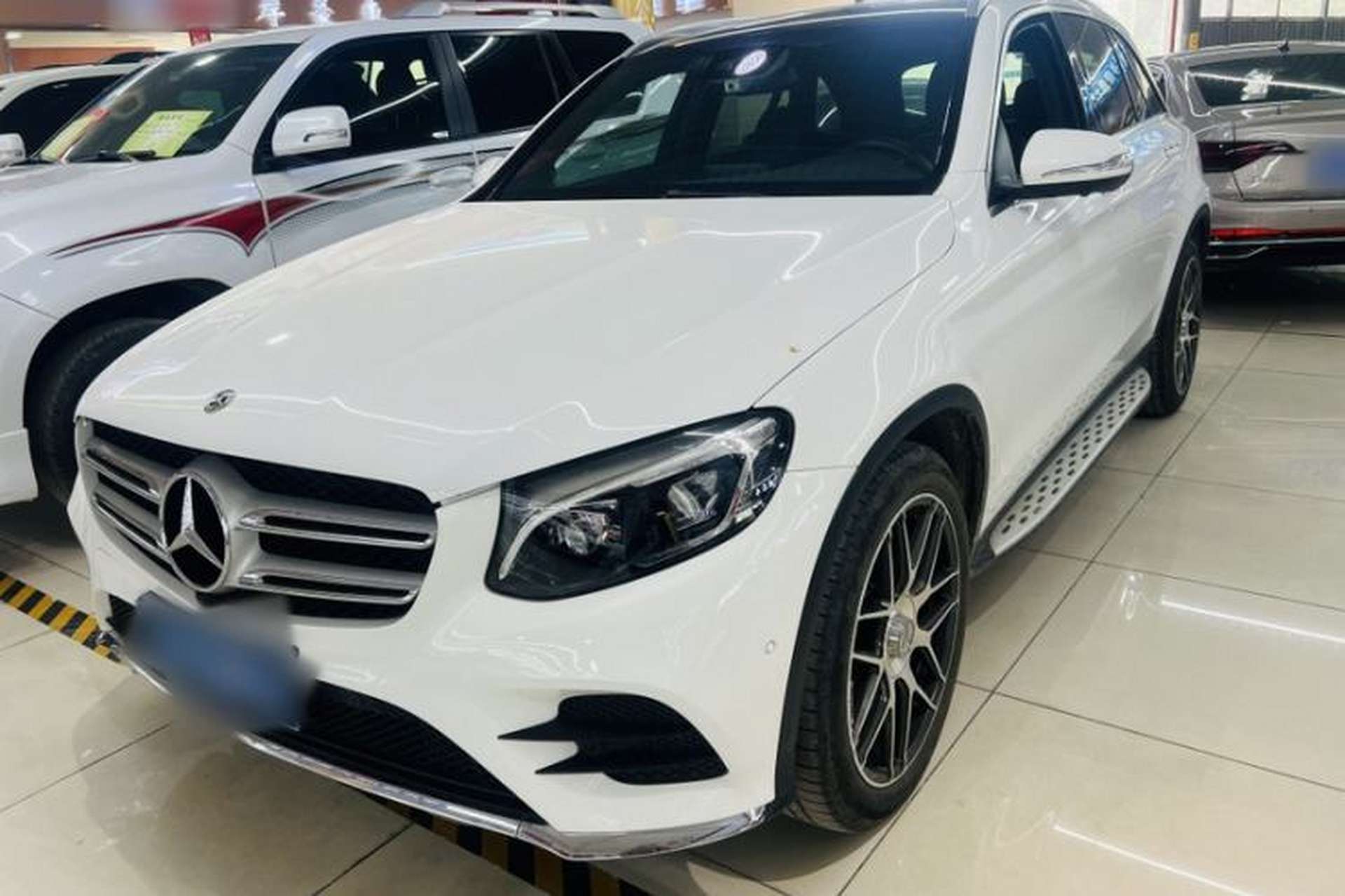 Used Mercedes-Benz GLC 2018 Refreshed GLC 300 4MATIC Dynamic Edition Front Left 45 Deg