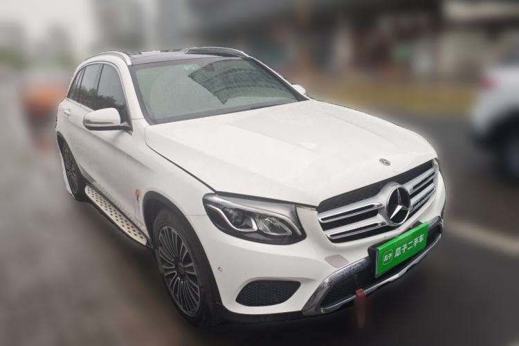 Used Mercedes-Benz GLC 2018 Facelift GLC 200 4MATIC Front Right 45 Deg