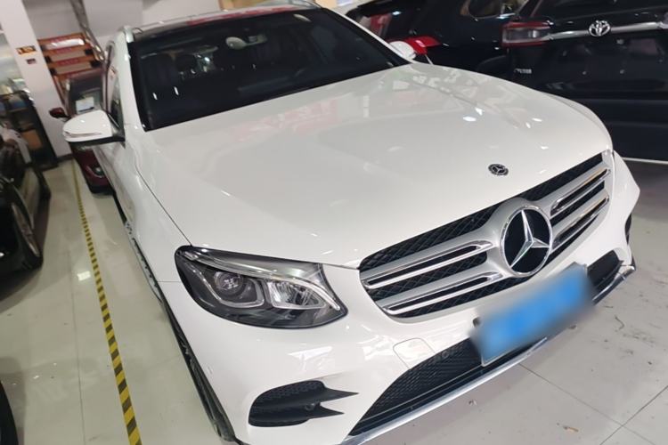 Used Mercedes-Benz GLC 2018 GLC 260 4MATIC Dynamic Edition Front Right 45 Deg