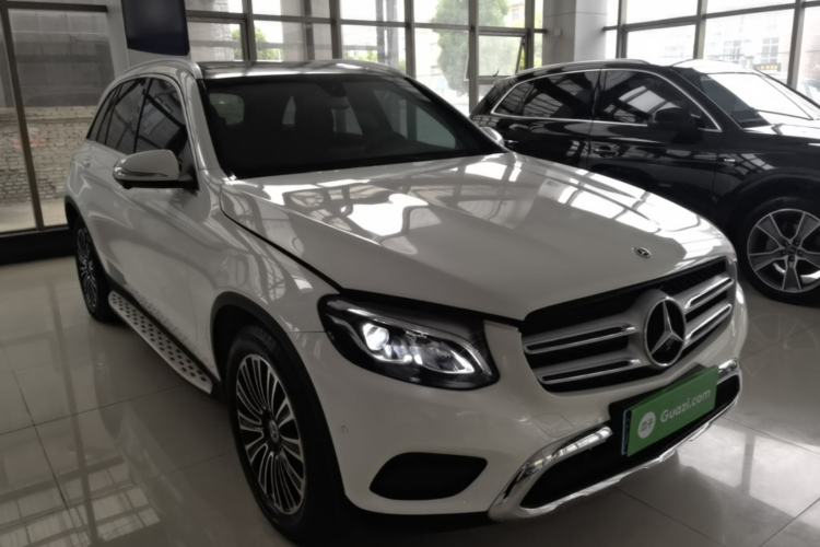 Used Mercedes-Benz GLC 2018 GLC 200 4MATIC Front Right 45 Deg