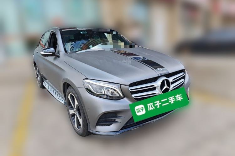 Used Mercedes-Benz GLC 2018 Facelift GLC 260 4MATIC Luxury Edition Front Right 45 Deg