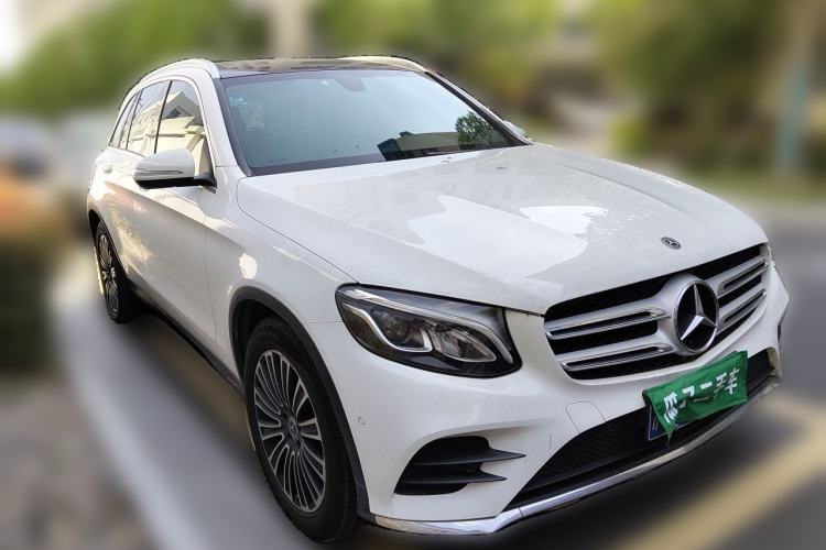 Used Mercedes-Benz GLC 2018 Facelifted GLC 260 4MATIC Dynamic Edition Front Right 45 Deg