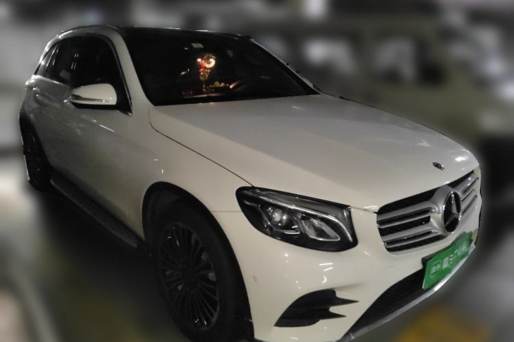 Used Mercedes-Benz GLC 2018 Facelifted GLC 260 4MATIC Dynamic Edition Front Right 45 Deg