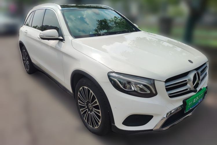 Used Mercedes-Benz GLC 2018 Facelift GLC 200 4MATIC Front Right 45 Deg
