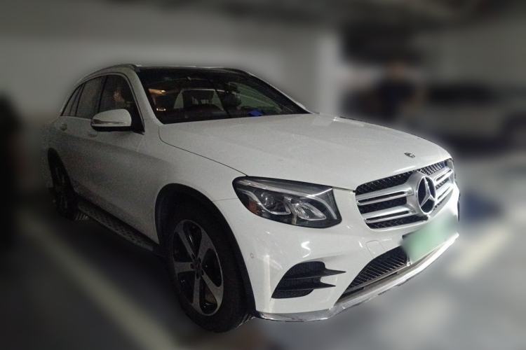 Used Mercedes-Benz GLC 2018 Facelift GLC 260 4MATIC Luxury Edition Front Right 45 Deg