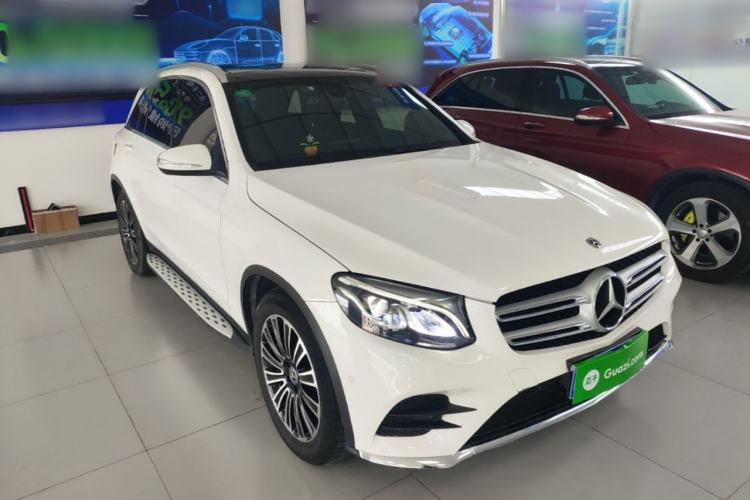 Used Mercedes-Benz GLC 2018 Facelifted GLC 260 4MATIC Dynamic Edition Front Right 45 Deg