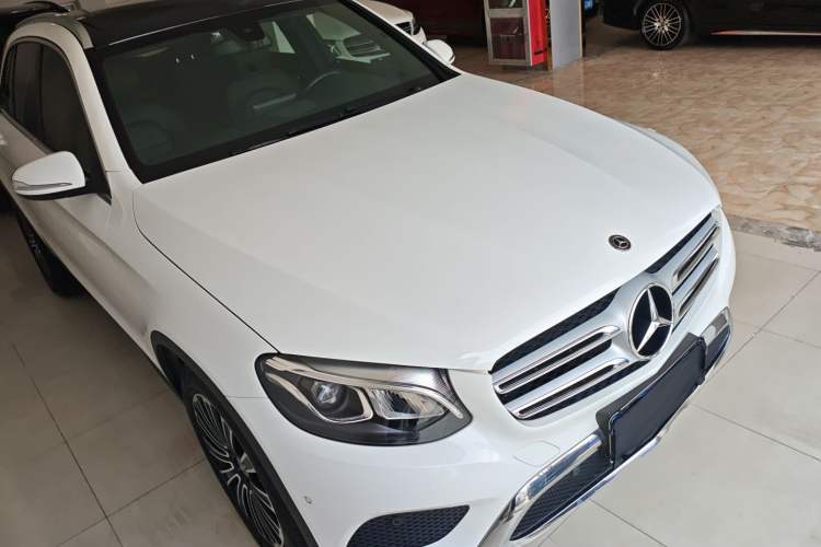 Used Mercedes-Benz GLC 2018 GLC 200 4MATIC Front Right 45 Deg