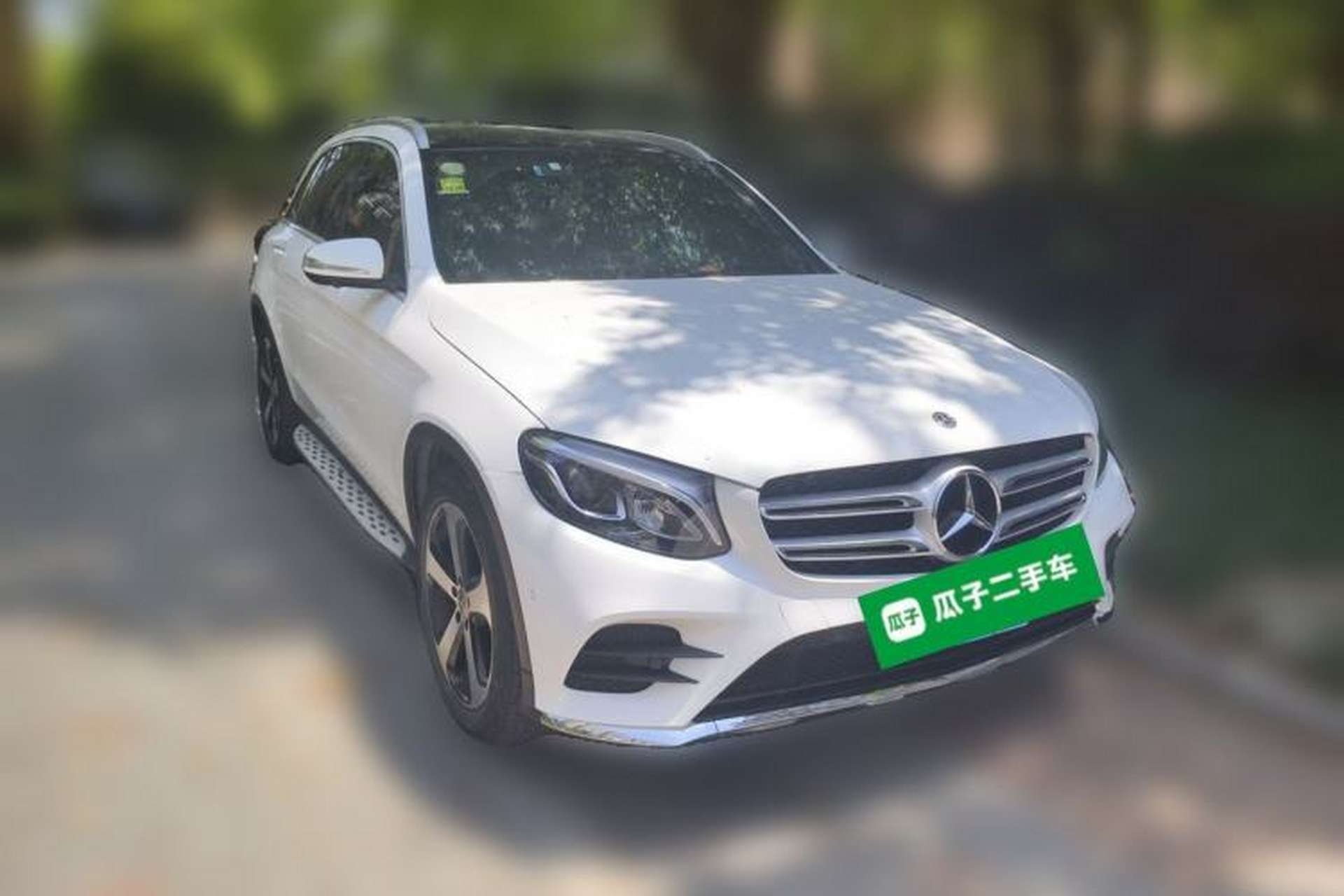 Used Mercedes-Benz GLC 2018 GLC 260 4MATIC Luxury Model Front Right 45 Deg