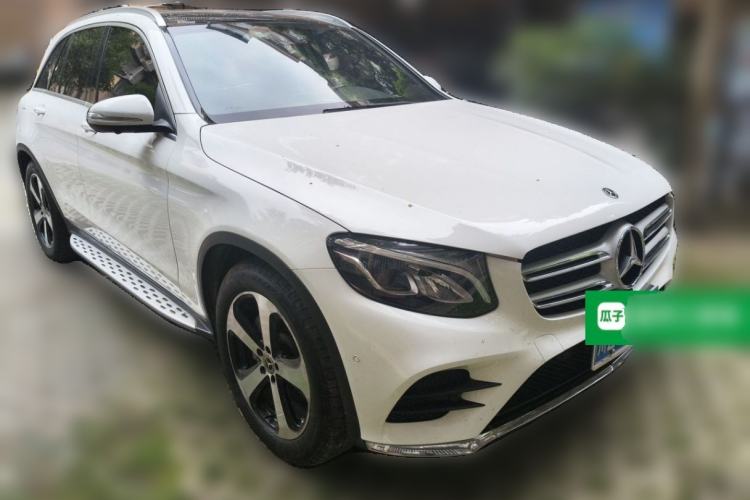 Used Mercedes-Benz GLC 2018 Facelift GLC 260 4MATIC Luxury Edition Front Right 45 Deg