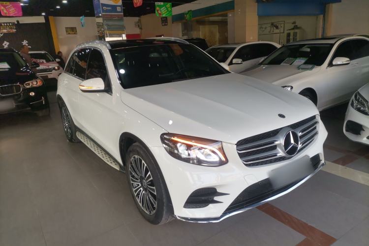 Used Mercedes-Benz GLC 2018 Facelifted GLC 260 4MATIC Dynamic Edition Front Right 45 Deg