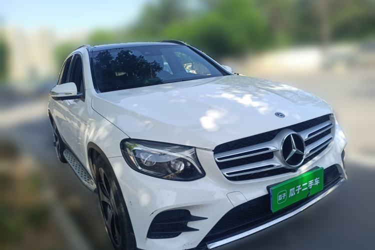 Used Mercedes-Benz GLC 2018 GLC 300 4MATIC Sport Edition Front Right 45 Deg