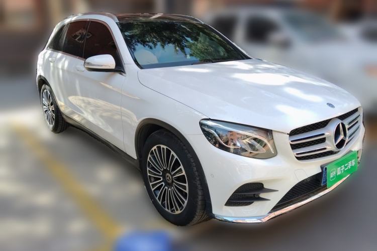 Used Mercedes-Benz GLC 2018 GLC 260 4MATIC Dynamic Edition Front Right 45 Deg