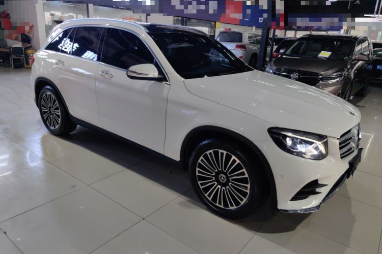 Used Mercedes-Benz GLC 2018 GLC 260 4MATIC Dynamic Edition Front Right 45 Deg