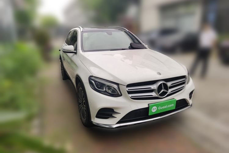 Used Mercedes-Benz GLC 2018 Facelifted GLC 260 4MATIC Dynamic Edition Front Right 45 Deg