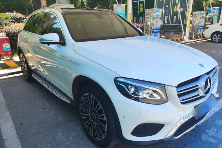 Used Mercedes-Benz GLC 2018 Facelift GLC 200 4MATIC Front Right 45 Deg