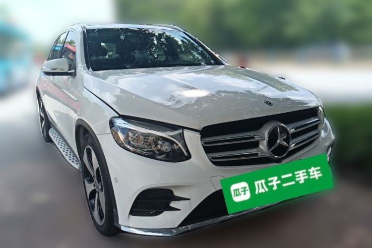 Used Mercedes-Benz GLC 2018 GLC 300 4MATIC Sport Edition Front Right 45 Deg