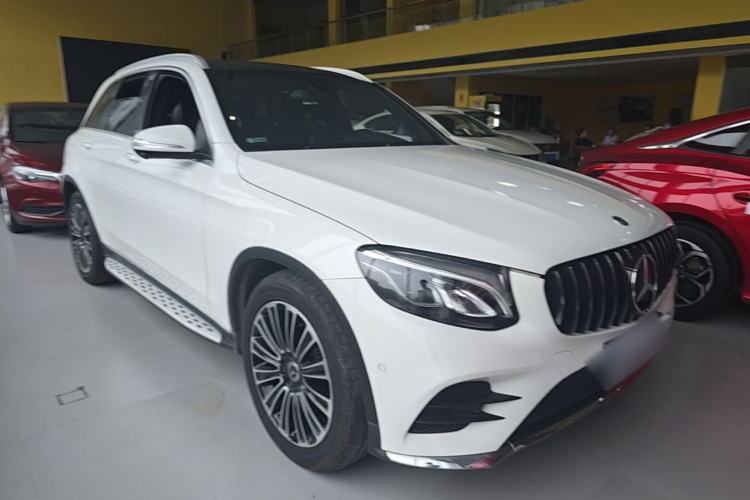 Used Mercedes-Benz GLC 2018 GLC 260 4MATIC Dynamic Edition Front Right 45 Deg