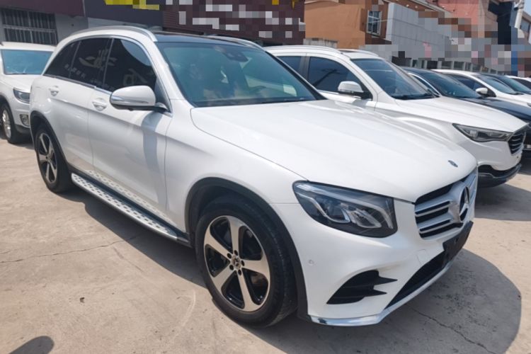 Used Mercedes-Benz GLC 2018 Facelift GLC 260 4MATIC Luxury Edition Front Right 45 Deg