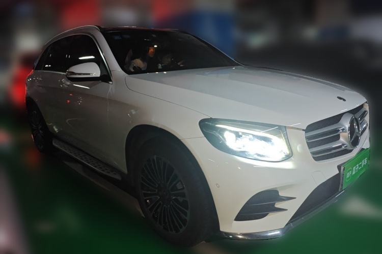 Used Mercedes-Benz GLC 2018 Facelifted GLC 260 4MATIC Dynamic Edition Front Right 45 Deg