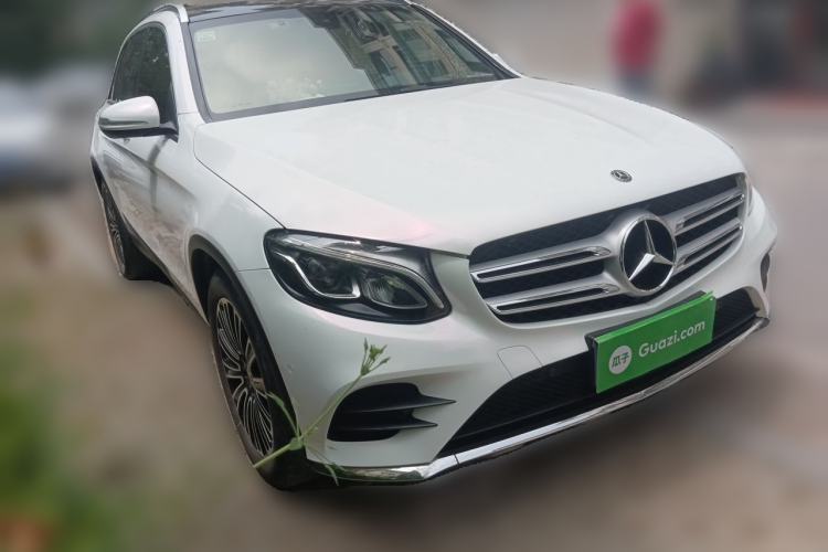 Used Mercedes-Benz GLC 2018 Facelifted GLC 260 4MATIC Dynamic Edition Front Right 45 Deg